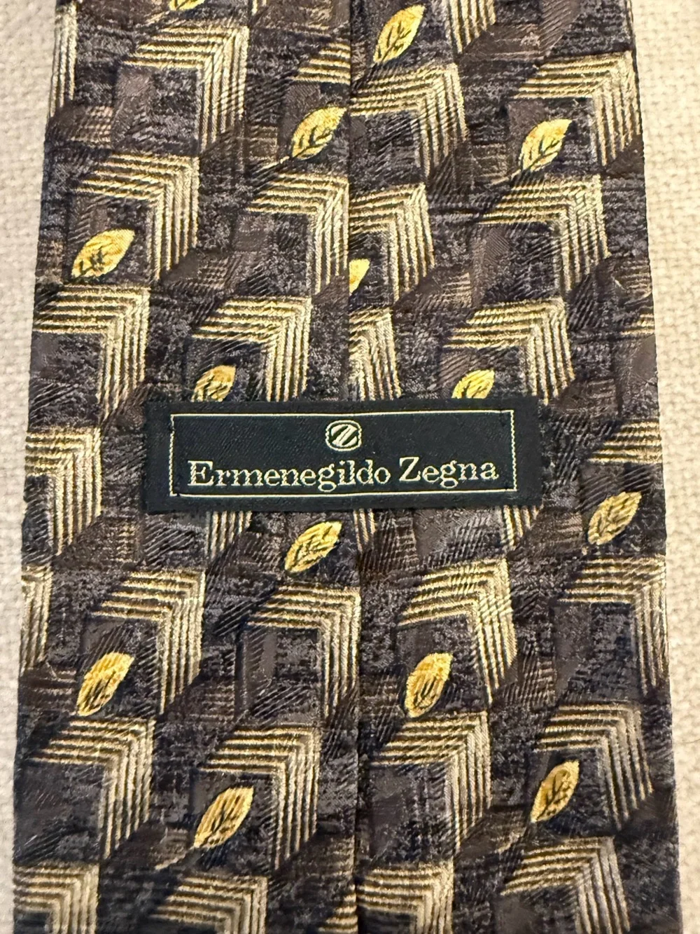 Ermenegildo Zegna Men’s Brown Silk Tie Gold Geometric Motif Vintage Luxury